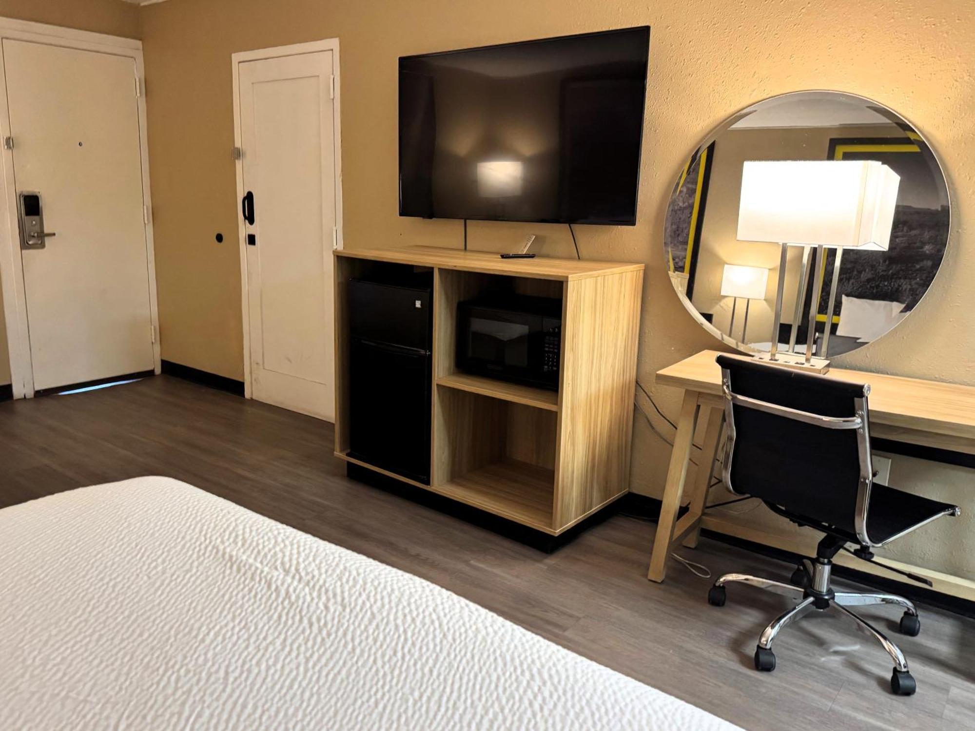 Super 8 By Wyndham Corpus Christi Airport Hotel Exterior photo